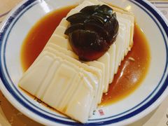 皮蛋豆腐-卤儿道道(龙游路店)