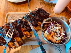-Ribs & Burgers The Rocks