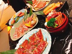 -山川小町·极番烧肉(新地假日广场店)