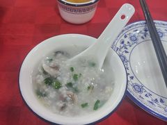-先鲜鲫鱼粥