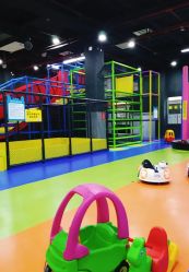 -蹦贝运动中心·蹦床·攀岩·闯关(龙岗店)