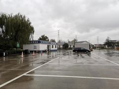 -平望服务区·停车场