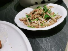 -梁家大院•农家菜(昆山会展中心店)