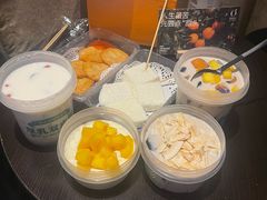-广信牛奶甜品世家(台东店)