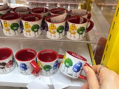 -m豆巧克力世界(上海世茂广场店)