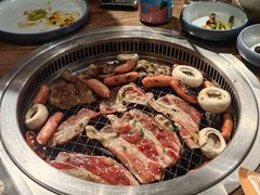 -明洞阿姨·韩式酱蟹烤肉·创意料理(三元桥店)