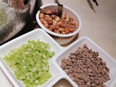 -左庭右院鲜牛肉火锅(浦江欢乐颂店)