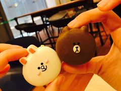 -LINE FRIENDS Garosu-gil Flagship Store