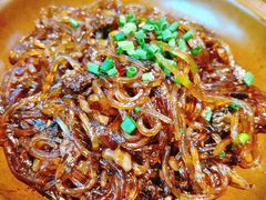 牛肉粒粉丝煲-有红鸡毛店·川菜(建设路店)