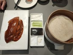 酥不腻烤鸭-小大董·烤鸭(观景餐厅·南京西路店)