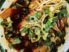 -拈签一笑黄牛肉辣卤串串