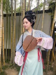 -一揽芳华汉服旗袍体验馆(拙政园店)