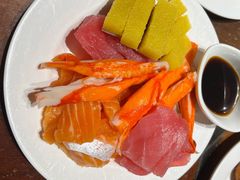 三文鱼刺身-四海一家自助餐(益田假日广场店)