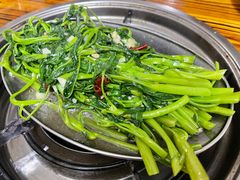 -周良天山牛杂城(天山路总店)