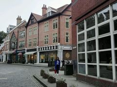 -钟书阁(松江泰晤士小镇店)