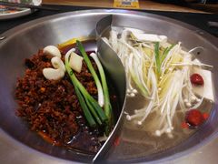 -沸炉重庆老火锅(军事博物馆店)