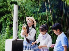 -田园东方蜜桃村的田野营地