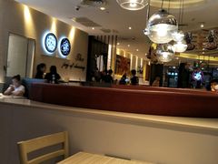 大堂-必胜客(武汉欢乐谷店)