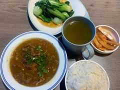 牛腩-日进一片海.生腌海鲜火锅.宵夜烧烤(三里屯总店)