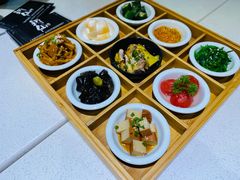 九宫格玲珑前菜-新仙清汤牛腩(铜锣湾店)