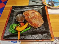 -米德维奇俄式西餐厅(西六道街店)