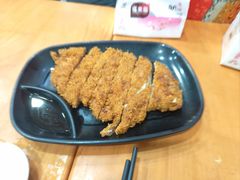 -莱莱小笼·乔艾