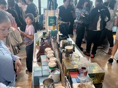-抱抱地球咖啡馆(国家海洋博物馆店)