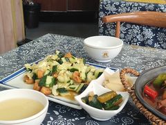 -八两八金·莱芜特色炒鸡(市南漳浦路店)