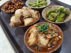 -董哥山城碗碗香(美专校街店)