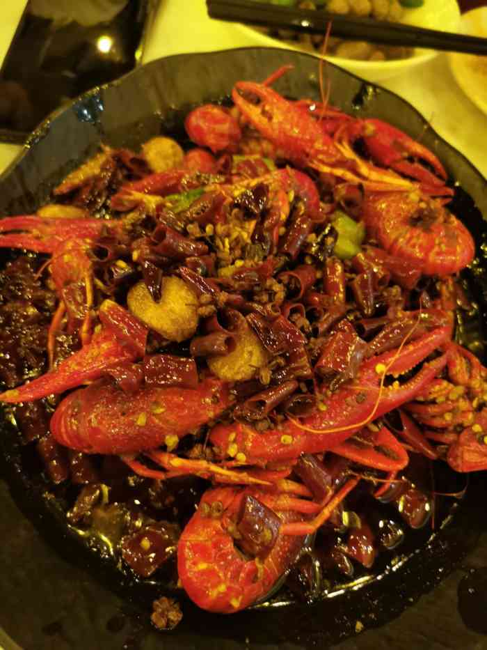 簋街仔仔龙虾(簋街二店)-"簋街仔仔小龙虾,感觉所有簋街都是仔仔家的.