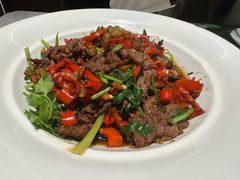 小炒黄牛肉-鑫小城故事·藕汤·家常菜(台北一路总店)