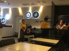 -必胜客(武汉欢乐谷店)
