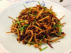 肉沫手撕茶树菇-汇贤府·李氏鲁菜(五棵松店)