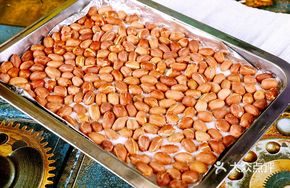 Salt-Roasted Peanuts