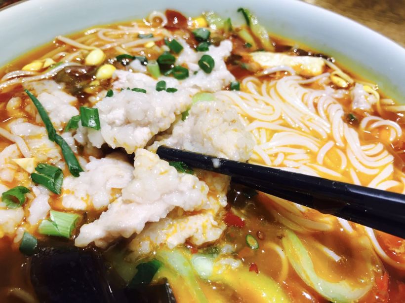 新品滑肉米线,可以堂食了!