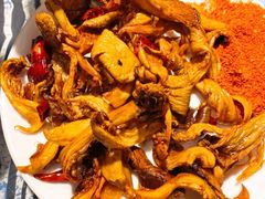 炸菌子-勺子米线·云南传统小吃市集(四方街店)