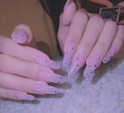 -桃子的美甲店