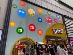 -m豆巧克力世界(上海世茂广场店)