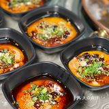 依然不涨价，开店五年锅底18元，料碗8元1位