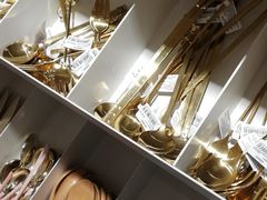 -名创优品(山东青岛市新业广场店)