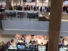-资和信百货商场