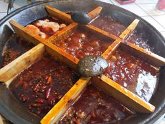 -瓜西西重庆火锅(花溪店)