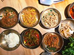 十道正宗韩国小菜-金顺韩式烤肉·网红烤肉店(广利路店)