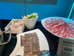 -唯爱KTV聚会餐厅(仙林东城汇店)