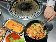 -马路牙子烧烤音乐酒馆(望京店)