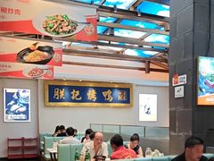 -阿瓦山寨·湘菜现炒·剁椒鱼头王(咸阳总店)