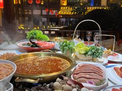 -小天鹅火锅·一线江景洪鼎旗舰店(洪崖洞店)