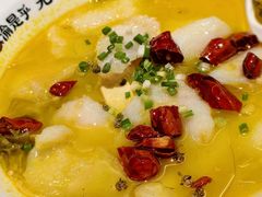 -渝是乎酸菜鱼(龙旗购物中心店)