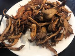 炸菌子-勺子米线·云南传统小吃市集(四方街店)