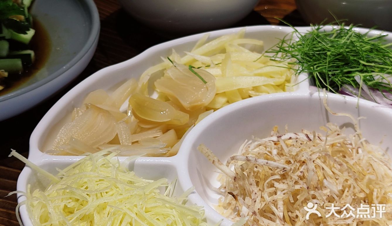 五一假期｜快来这家店吃鱼生[色]